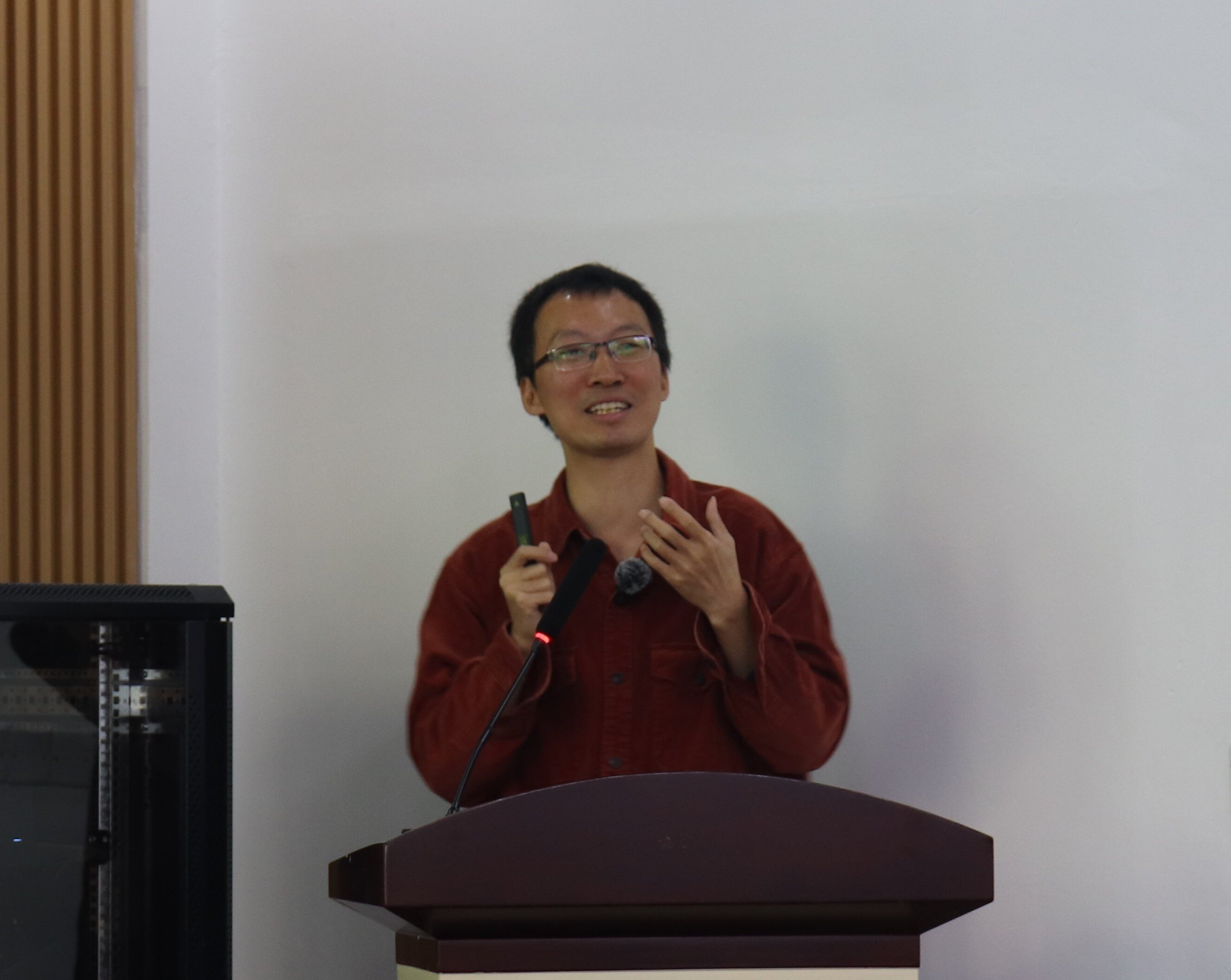 【高嶺講壇】暨南大學賴俊祚教授來校講學，探討網絡技術前沿研究與學科發展